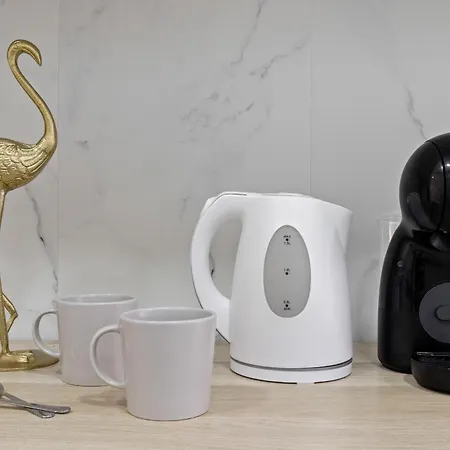 Apartamento Amplio Con Piscina Y Parking En