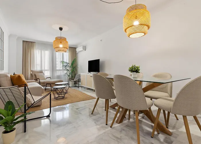 Amplio Con Piscina Y Parking En