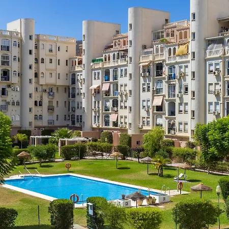 Lejlighed Amplio Con Piscina Y Parking En