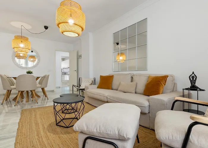 Апартаменты Amplio Con Piscina Y Parking En Торремолинос