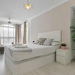 Amplio Con Piscina Y Parking En * Torremolinos